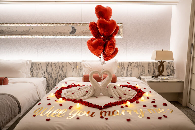 Proposal surprise decoration at ホテル ラ・スイート神戸ハーバーランド