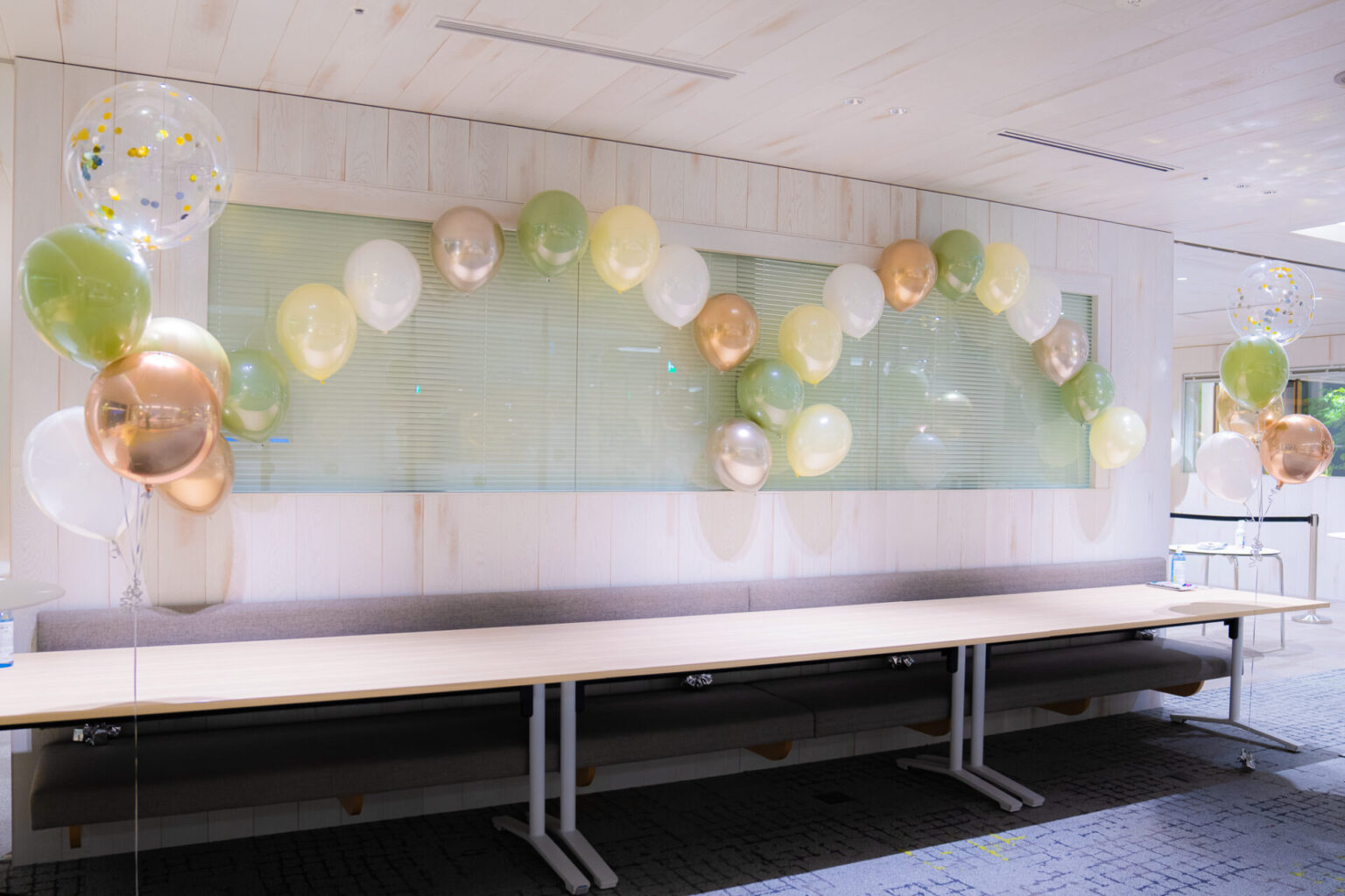 企業の入社式バルーン装飾