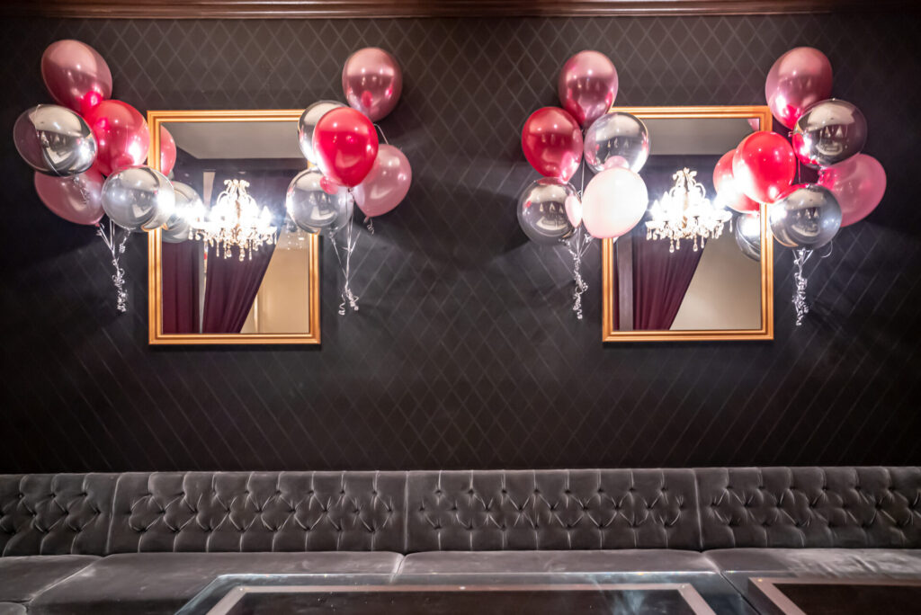 飲食店でパーティー装飾