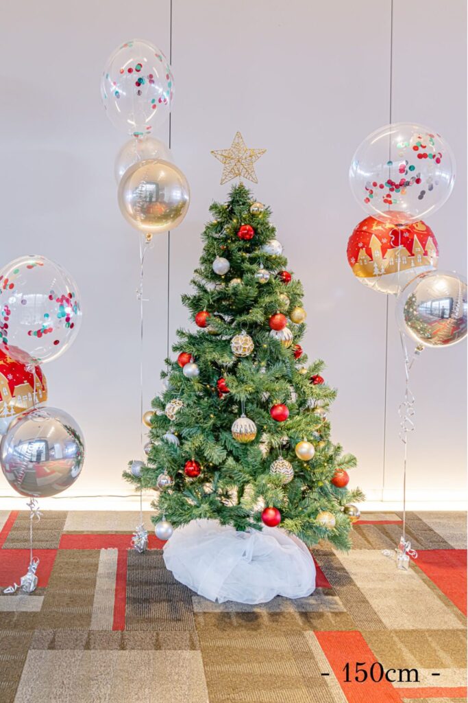 ホテルエントランスのクリスマス装飾