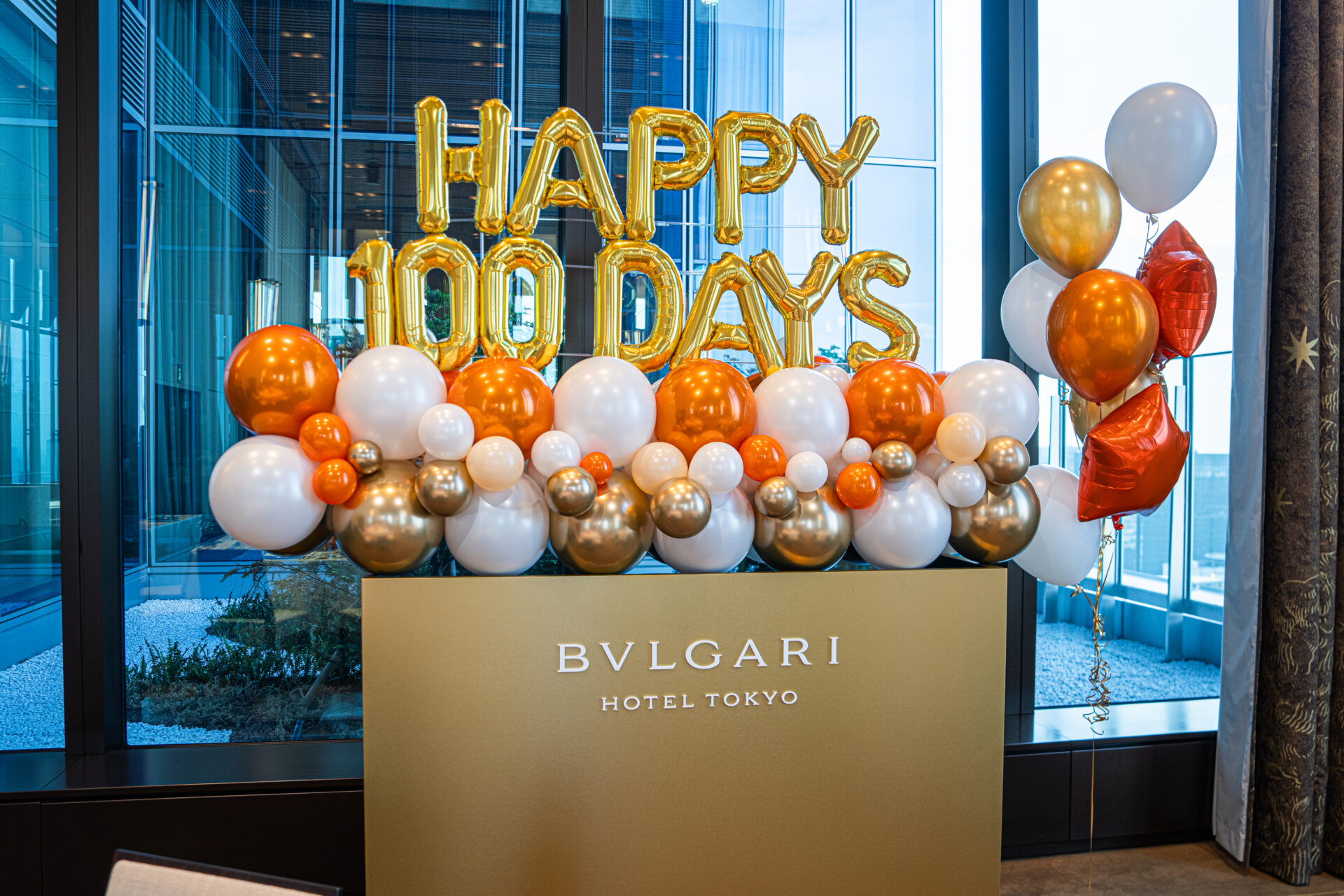 企業の100日お祝い