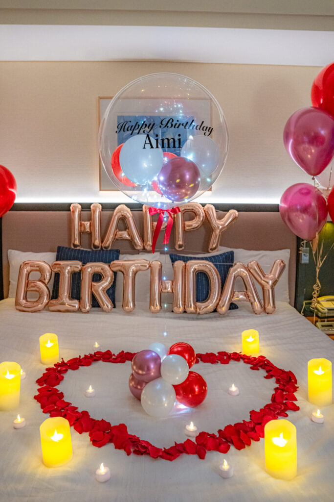 ホテルでバースデーサプライズ装飾