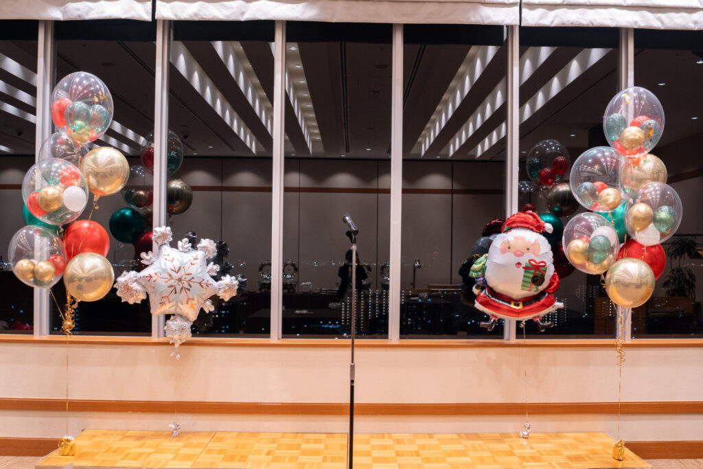 オフィスのクリスマスパーティー