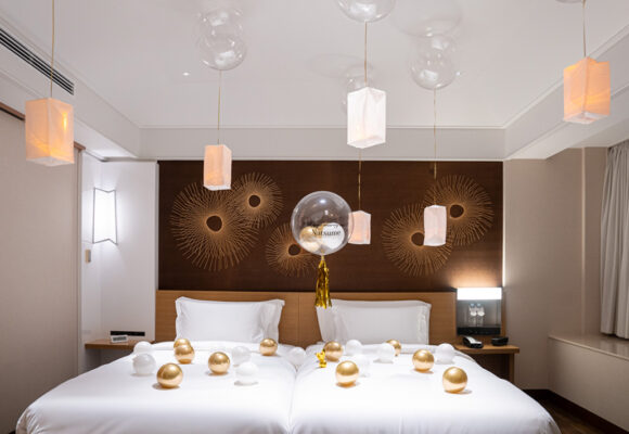 Minimal Lantern Decoration