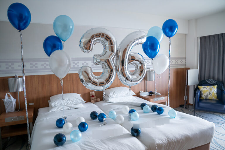 ルネッサンス リゾート オキナワでの36歳誕生日サプライズバルーン飾り付け