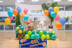企業のファミリーデーフォトスポットバルーン装飾