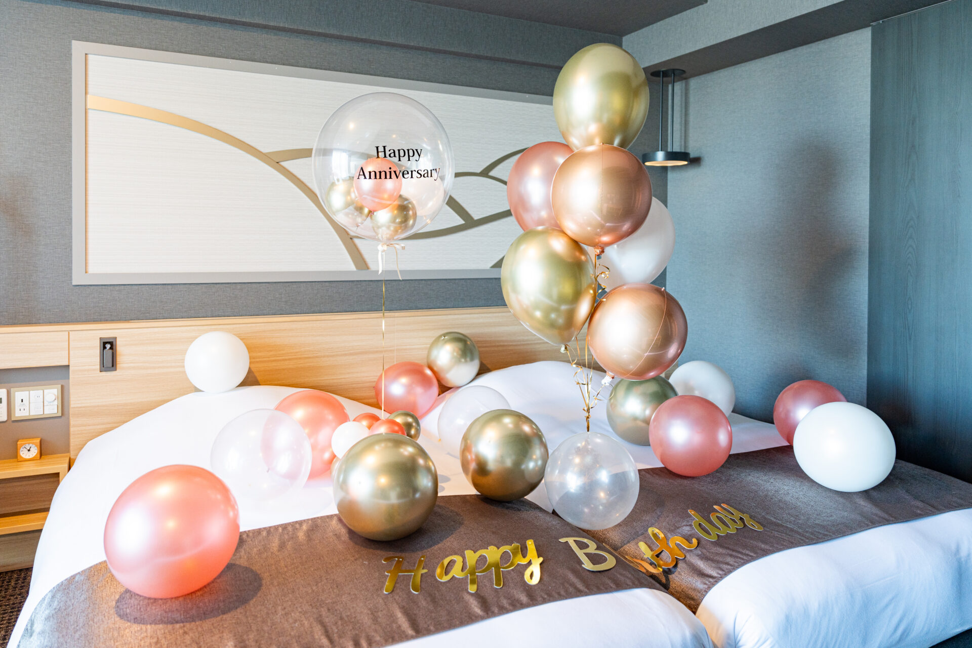 ホテルのバースデーサプライズ装飾