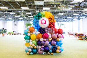 企業ロゴ入りオリジナルバルーンオブジェ