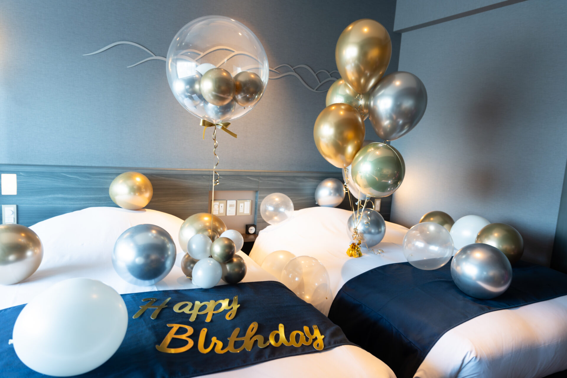 ホテルのバースデーサプライズ装飾