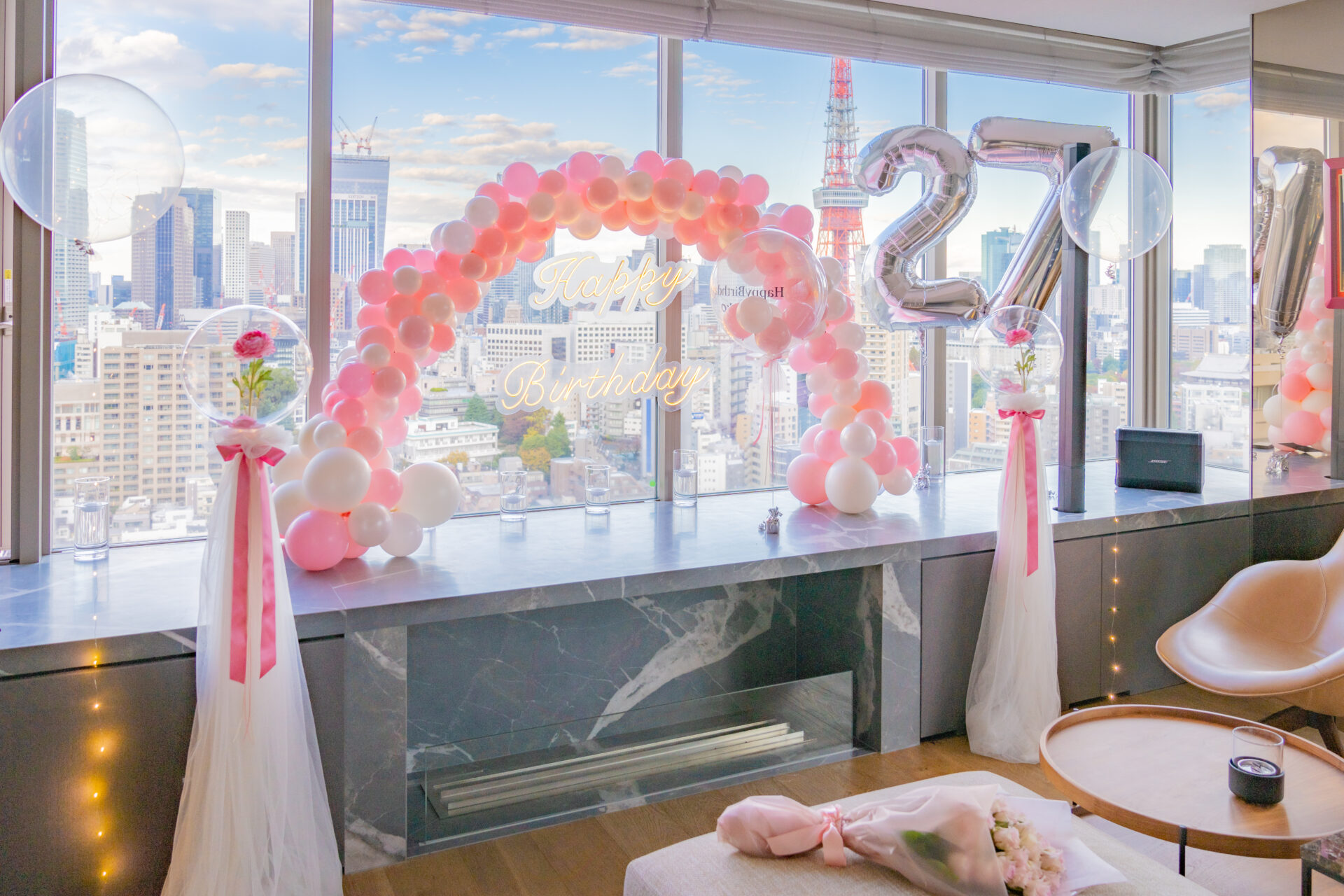 ホテルのバースデーフォトスポット装飾