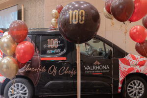 ホテルの周年イベント装飾