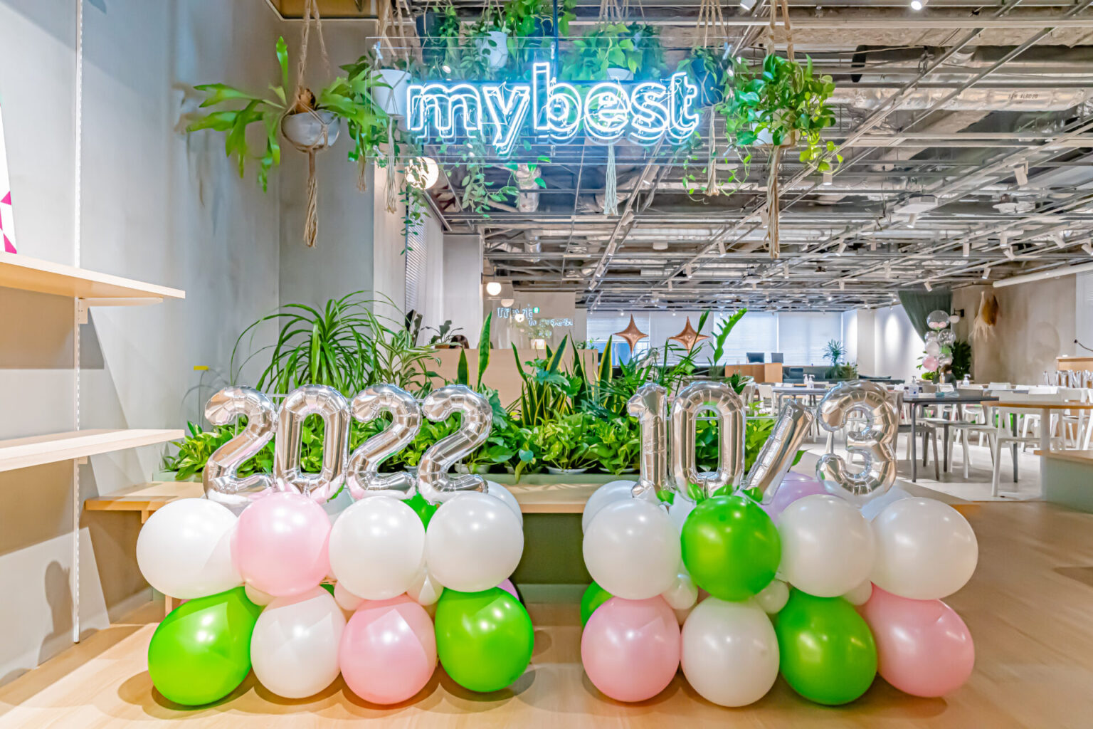 企業の入社式バルーン装飾