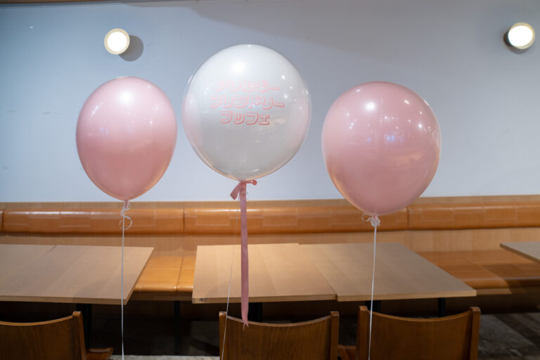 LIFULL Tableでのピンク&ホワイトバルーン装飾による法人イベント飾り付け