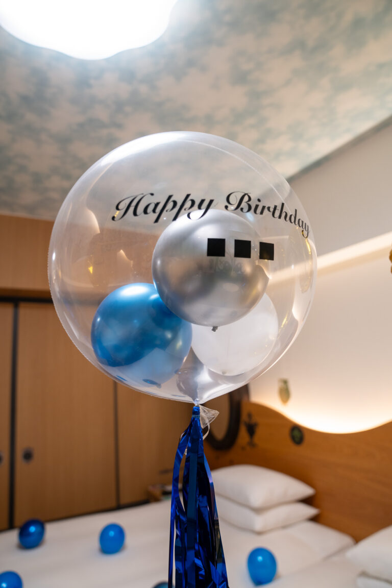 ヒルトン東京ベイ에서의 26세 생일 서프라이즈 풍선 장식