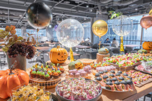 ハロウィンパーティー　バルーン装飾 