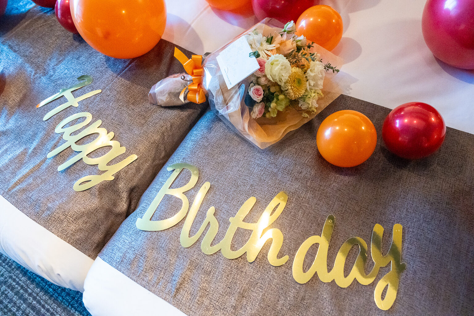 ラビスタ東京ベイでの誕生日サプライズバルーン&フラワー装飾