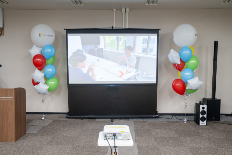 TKP虎ノ門カンファレンスセンターでの企業ロゴバルーン法人イベント飾り付け