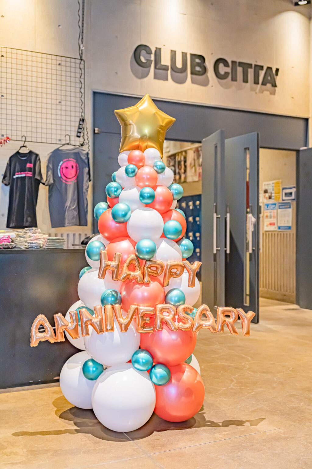 アパレルショップのクリスマス装飾