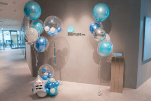 企業の周年お祝いバルーン