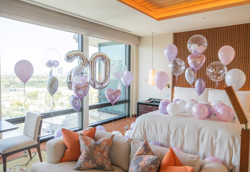 20歳のバースデーサプライズ装飾