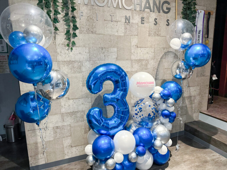 Momchan Fitness Gym 3rd Anniversary Balloon Decoration: Festive Styling in Blue & Silver