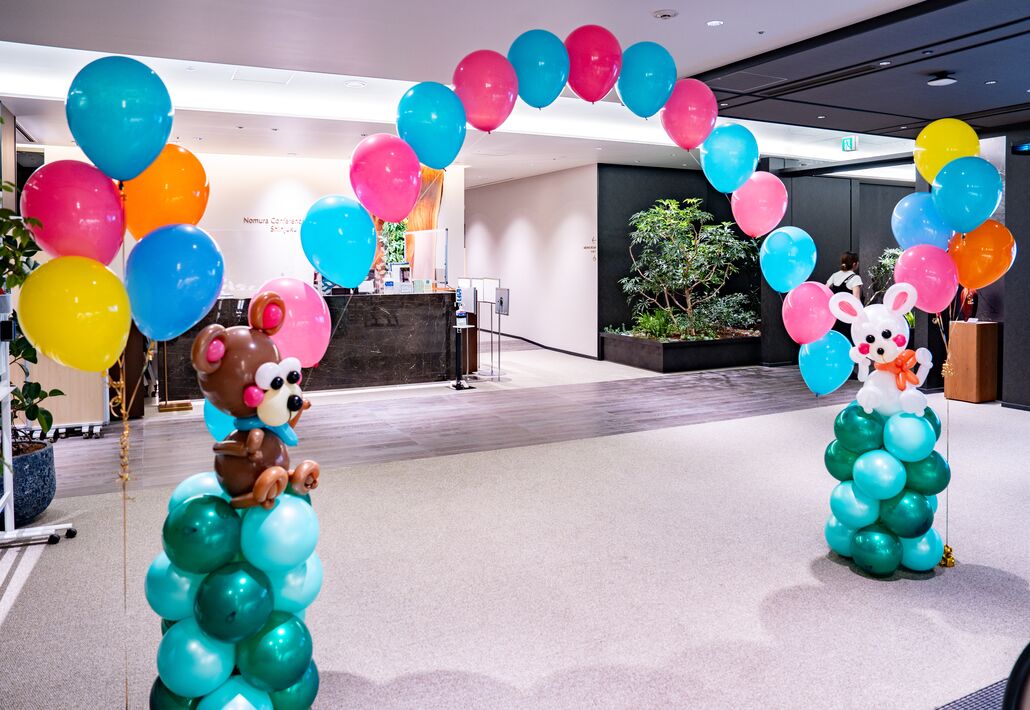 動物バルーンアートとバルーンアーチ