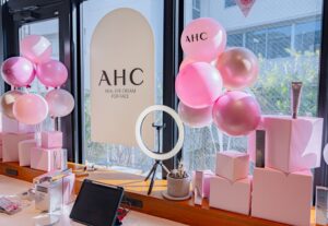 ブランド　コスメ　バルーン装飾